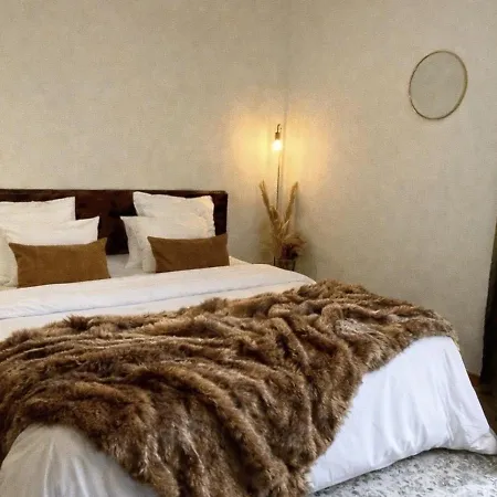 Вилла U Palazzu - Demeure De Charme Au Centre De La Corse Корт