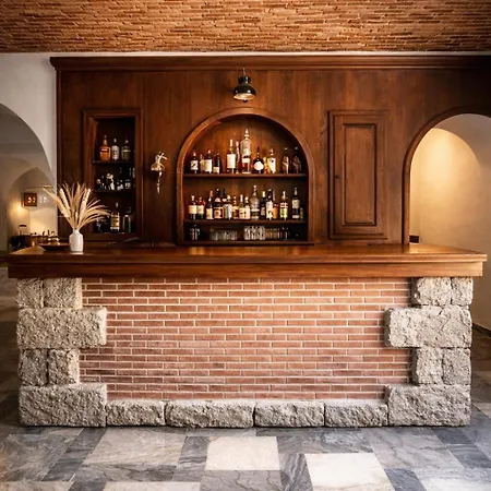 Вилла U Palazzu - Demeure De Charme Au Centre De La Corse Корт